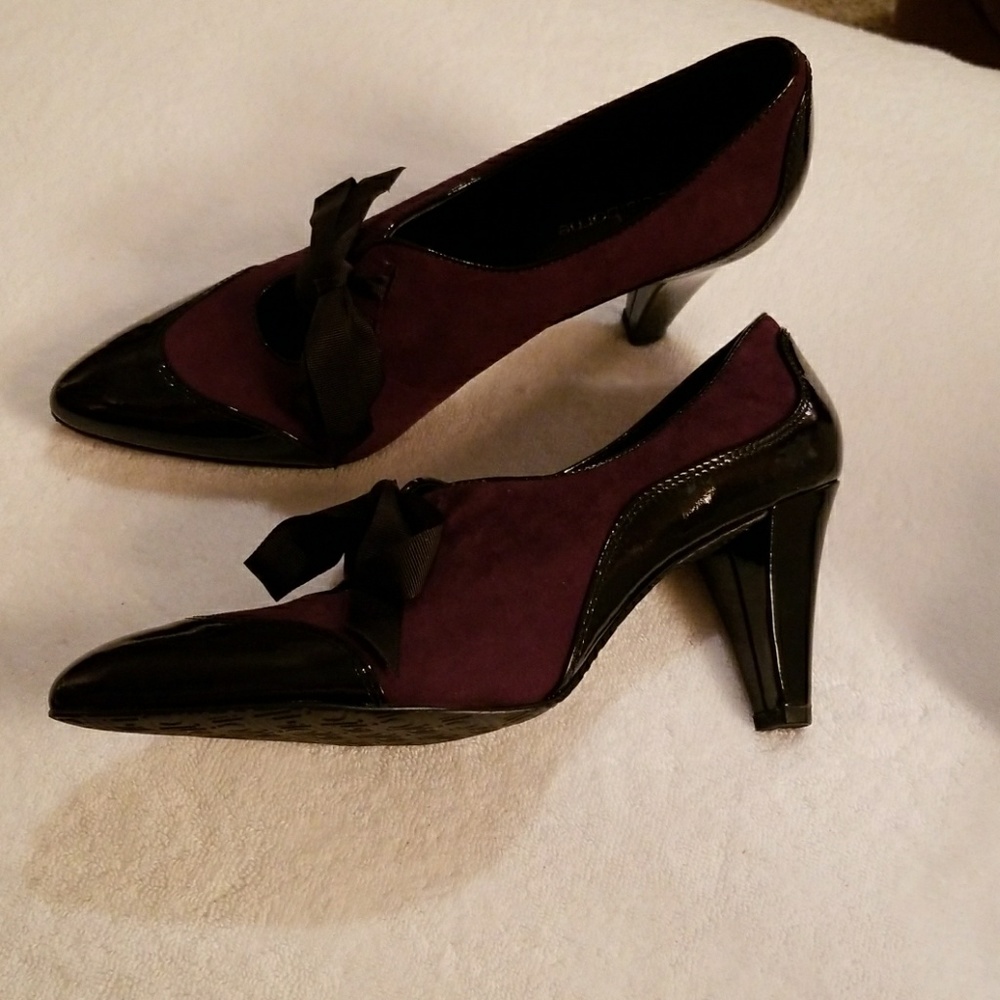 DONATED - NWOT Spectator Shoes - Picture 3 of 8